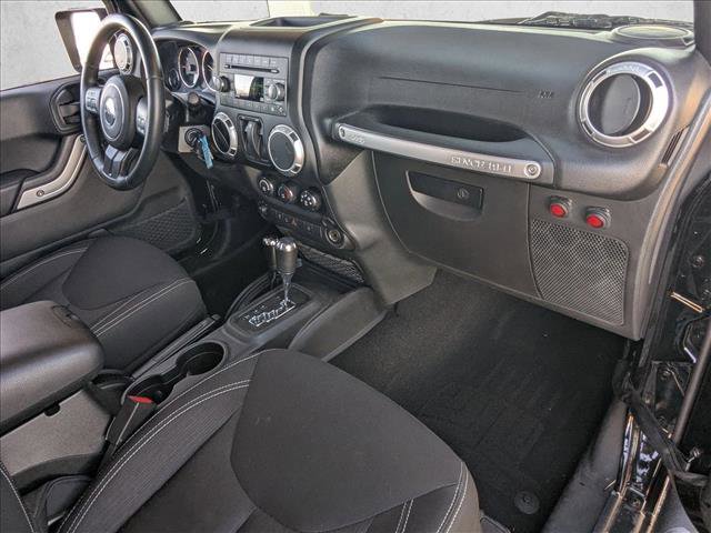 Used 2015 Jeep Wrangler Rubicon w/ Power Convenience Group image 20