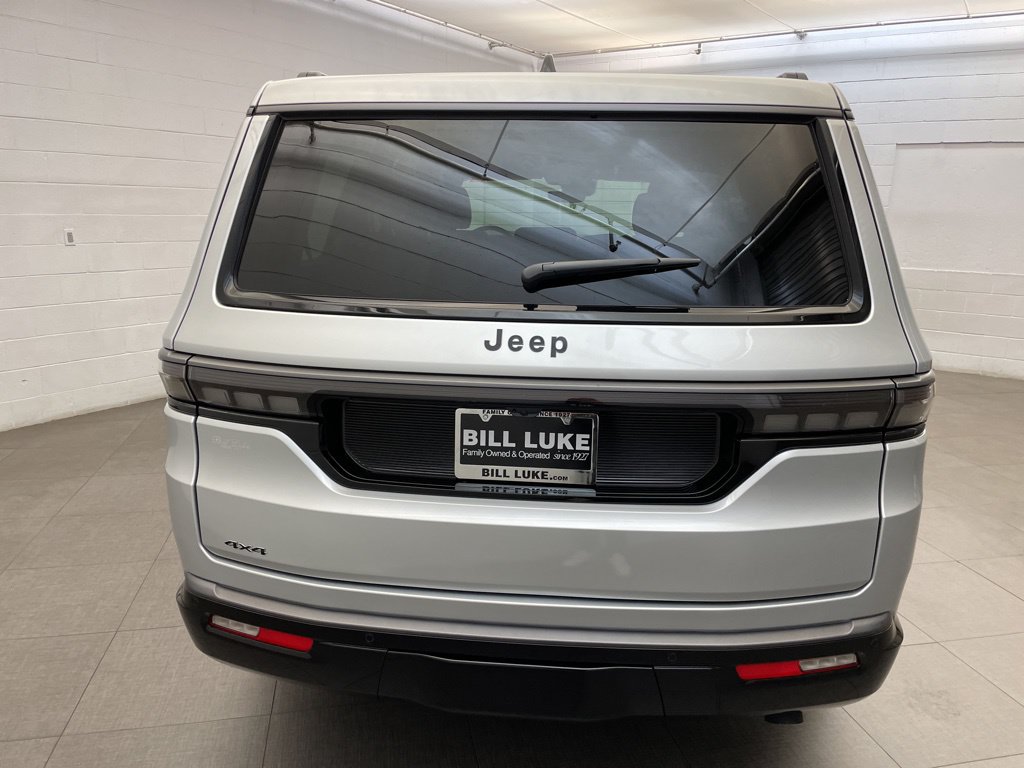 New 2026 Jeep Grand Wagoneer Limited AWD/4WD image 5