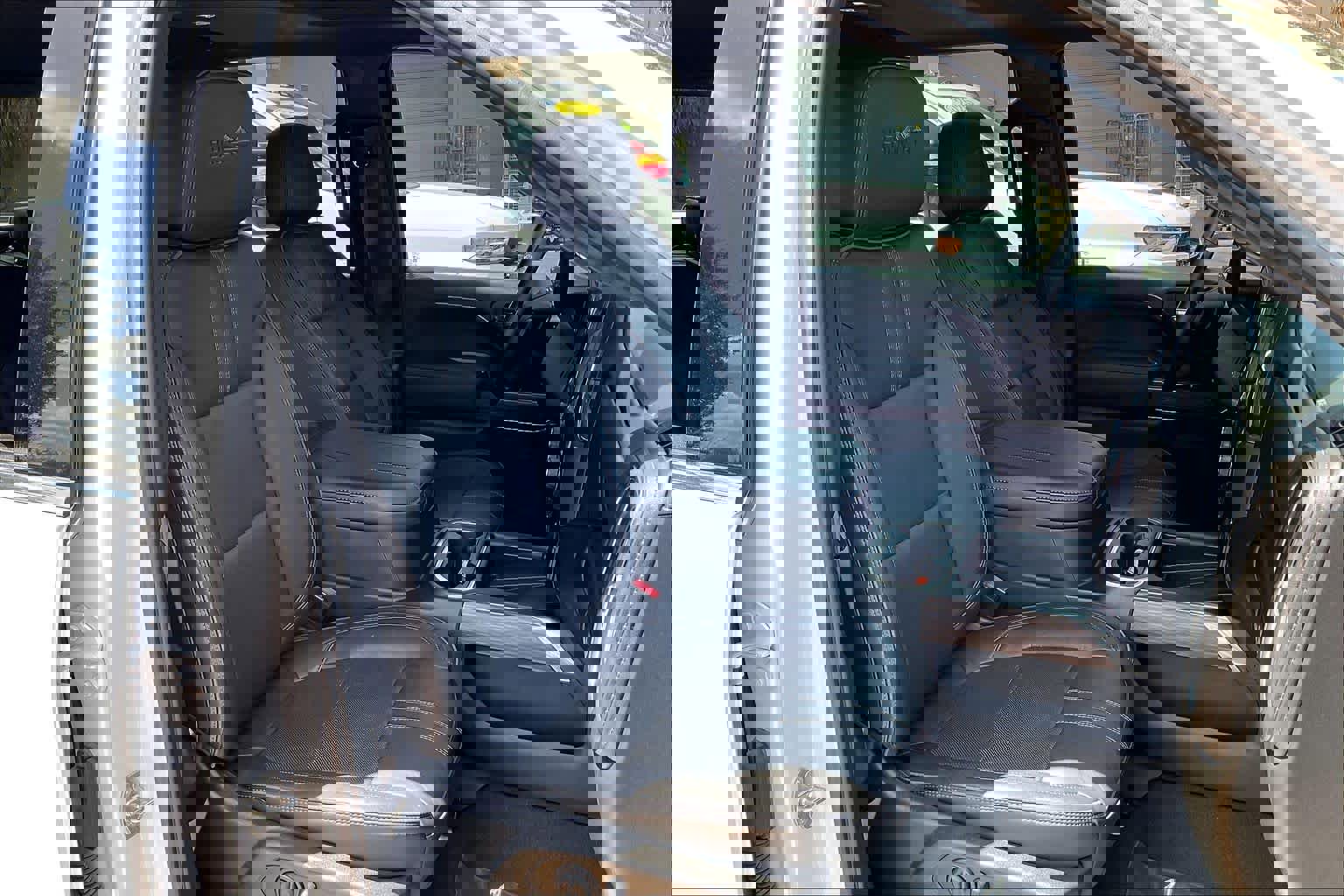 Used 2023 Chevrolet Silverado 3500 High Country image 8