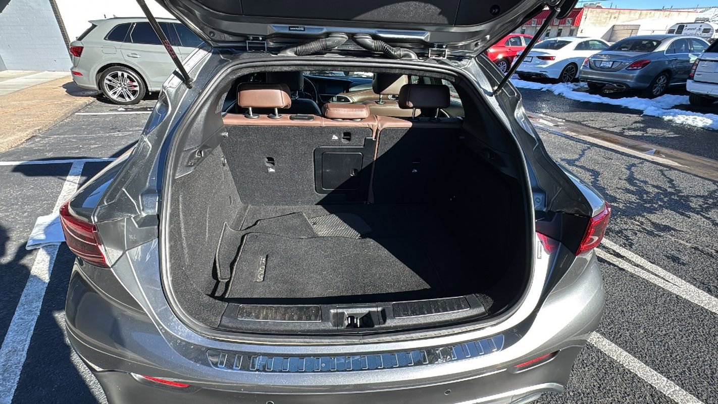 Used 2018 INFINITI QX30 Premium w/ Technology Package image 15