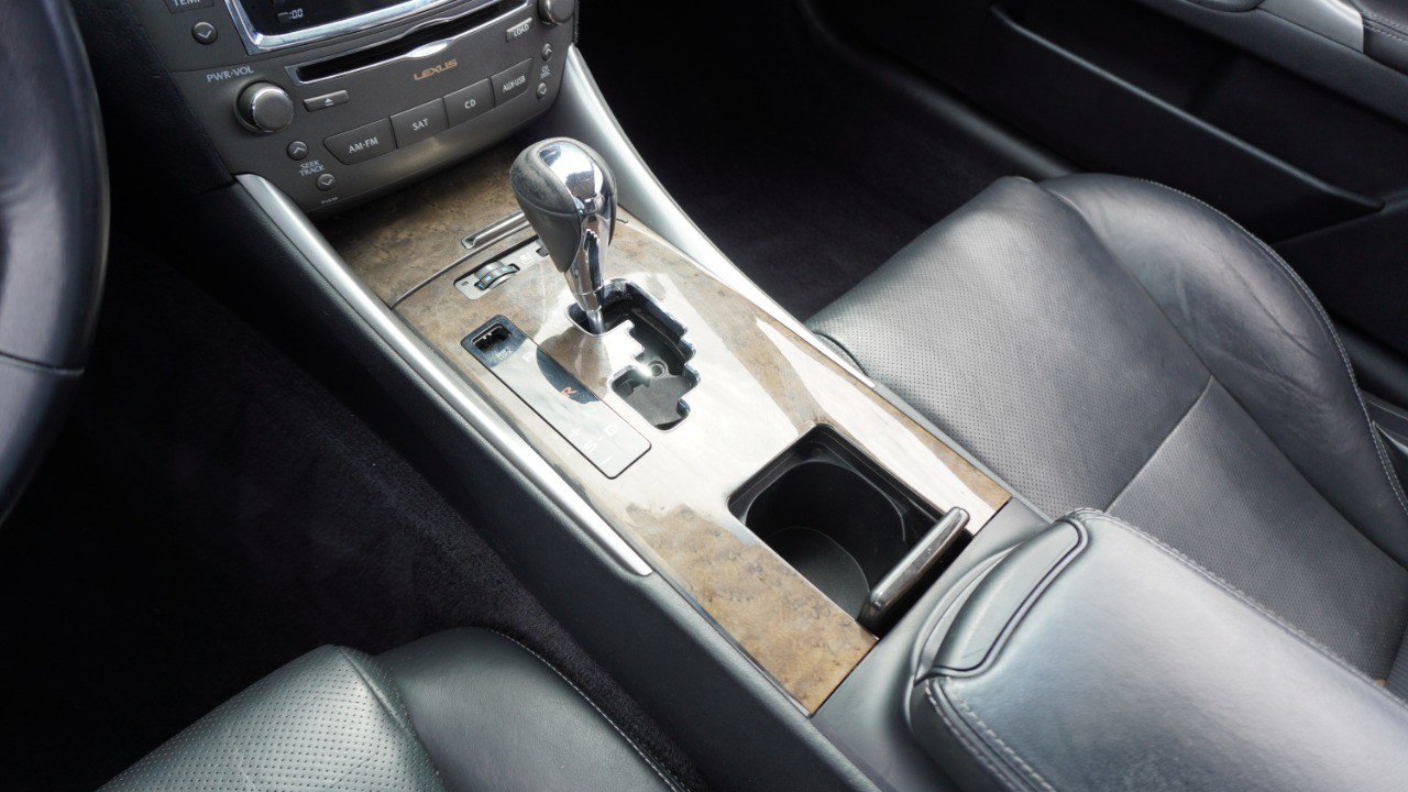 Used 2010 Lexus IS 350C RWD image 20