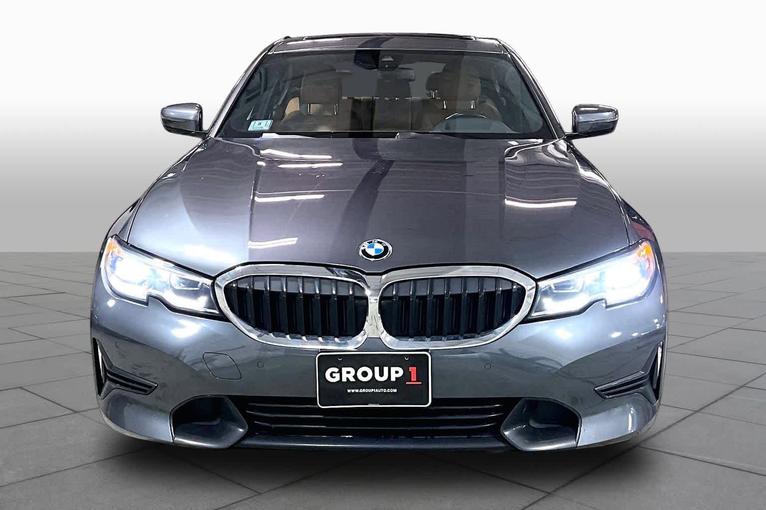 Used 2021 BMW 330i xDrive Sedan w/ Premium Package AWD/4WD image 4