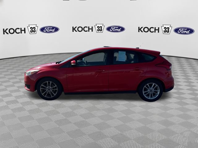 Used 2016 Ford Focus SE FWD image 2