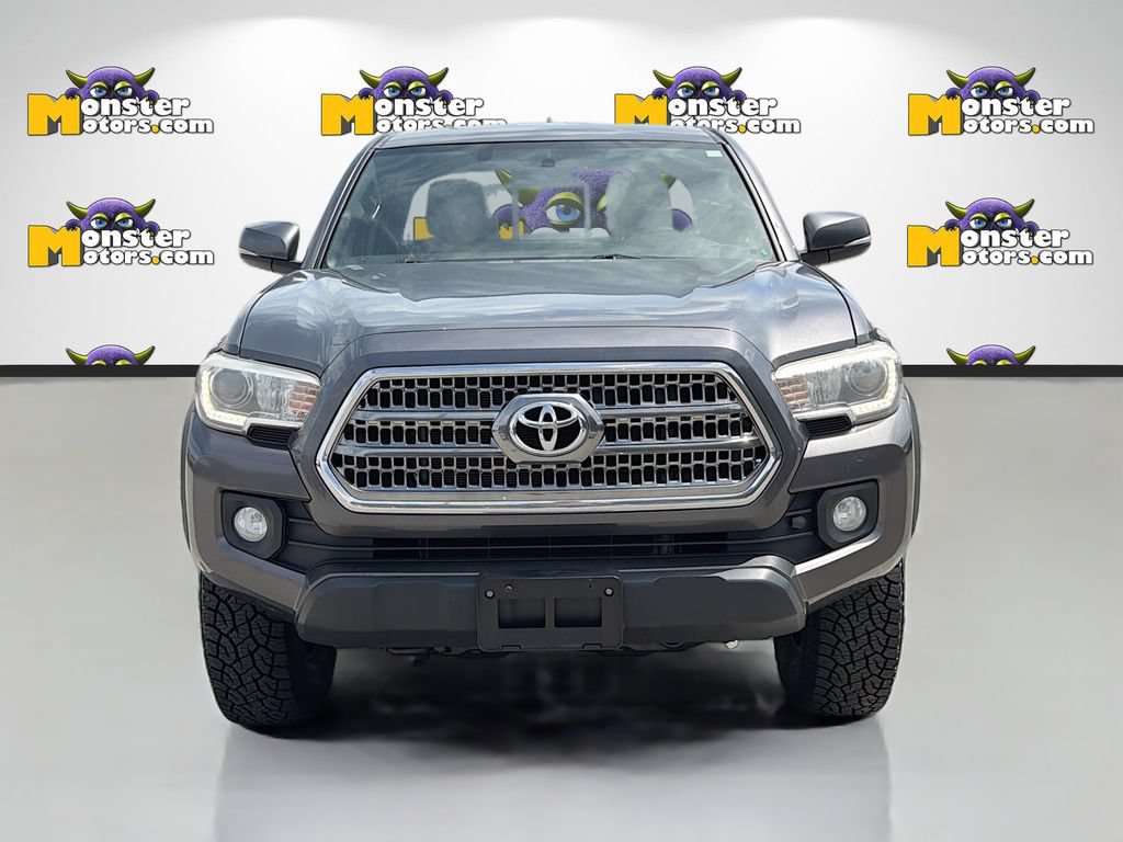 Used 2017 Toyota Tacoma TRD Off-Road AWD/4WD image 2