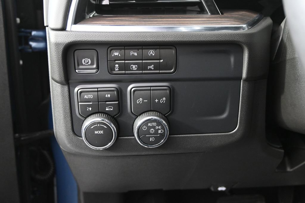 Used 2025 Chevrolet Tahoe LT w/ Comfort Package image 25