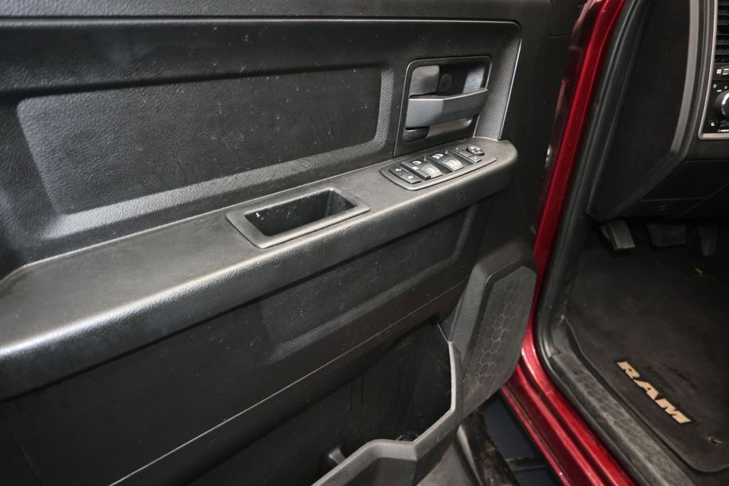 Used 2019 RAM 1500 Express AWD/4WD image 11