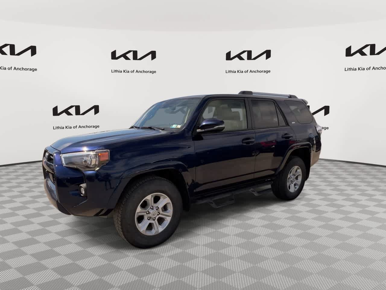 Used 2022 Toyota 4Runner SR5 Premium w/ Moonroof Package AWD/4WD image 5