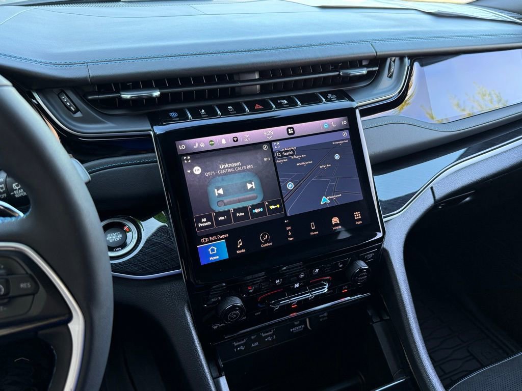 Used 2022 Jeep Grand Cherokee Trailhawk image 23