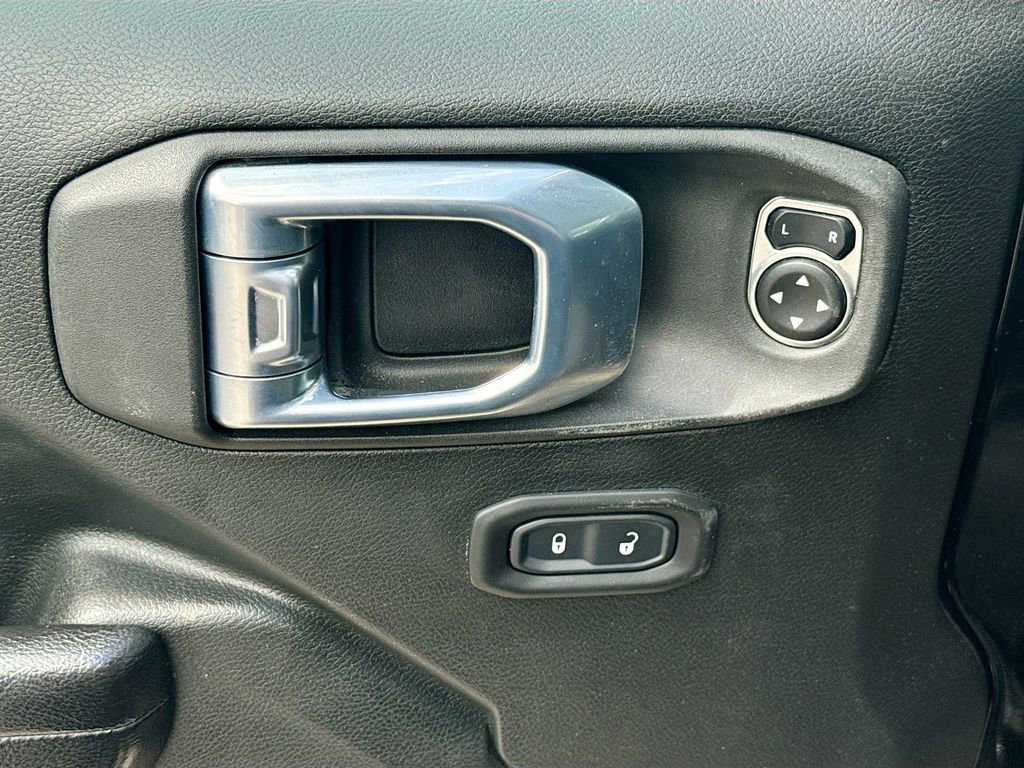 Used 2021 Jeep Gladiator Sport AWD/4WD image 19