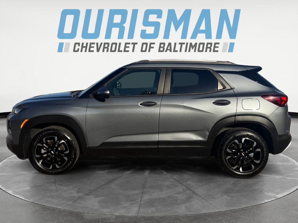 Used 2021 Chevrolet TrailBlazer LT w/ Convenience Package AWD/4WD image 3