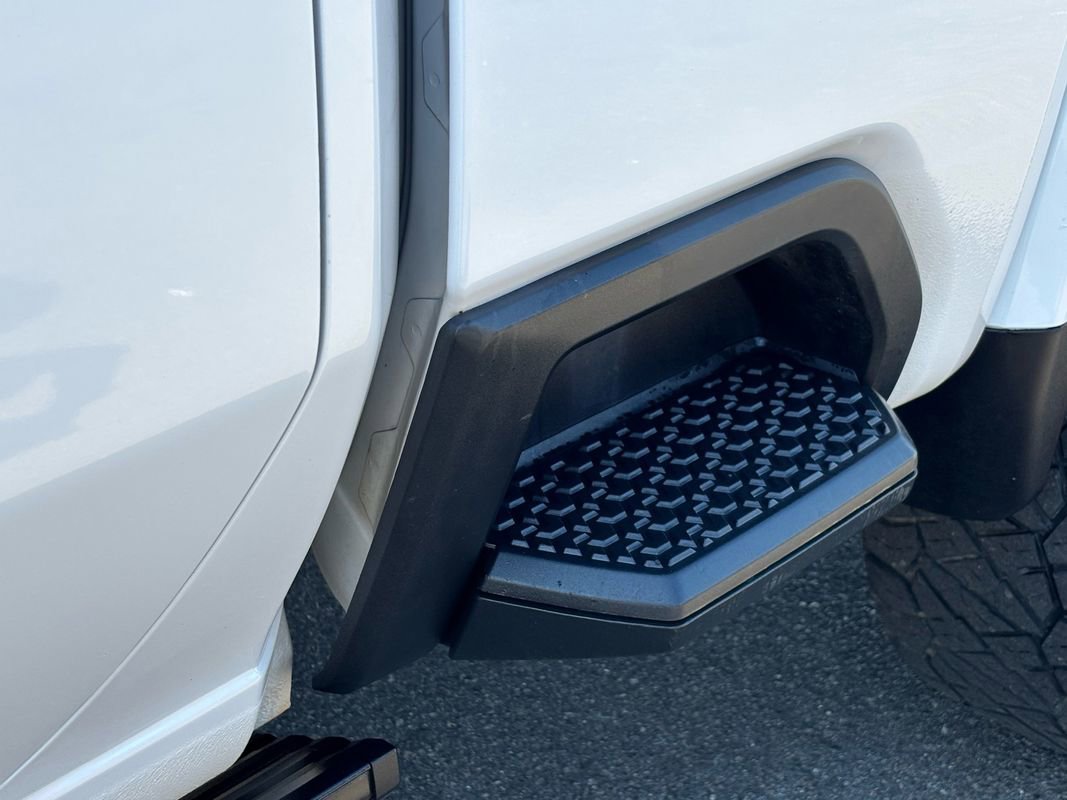 Used 2022 GMC Sierra 2500 Denali w/ Denali Ultimate Package AWD/4WD image 13