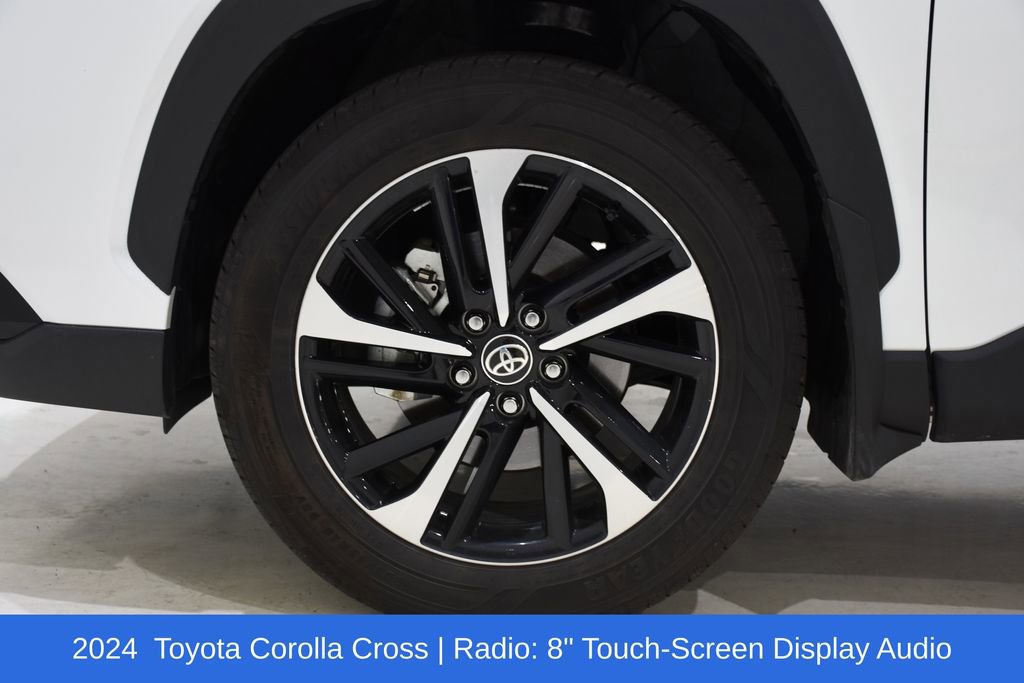 Used 2024 Toyota Corolla Cross AWD Hybrid w/ Convenience Package image 6