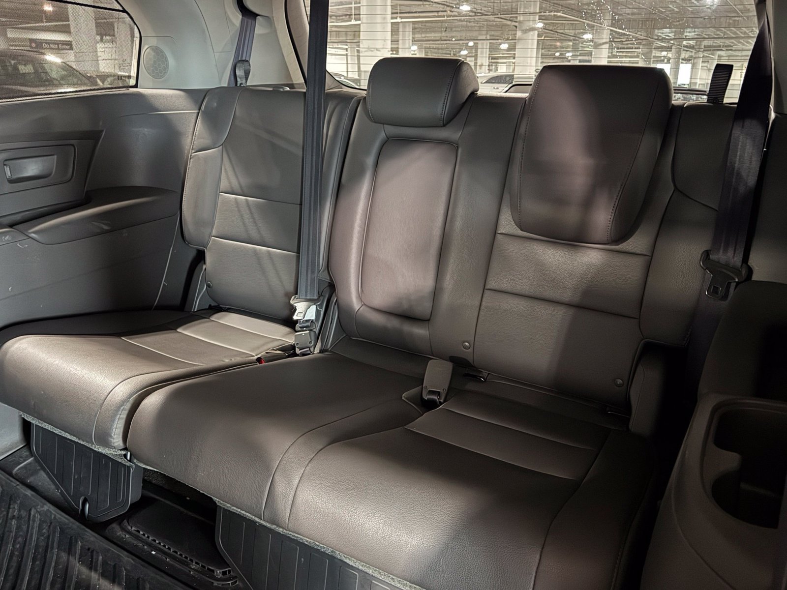 Used 2016 Honda Odyssey Touring Elite image 36
