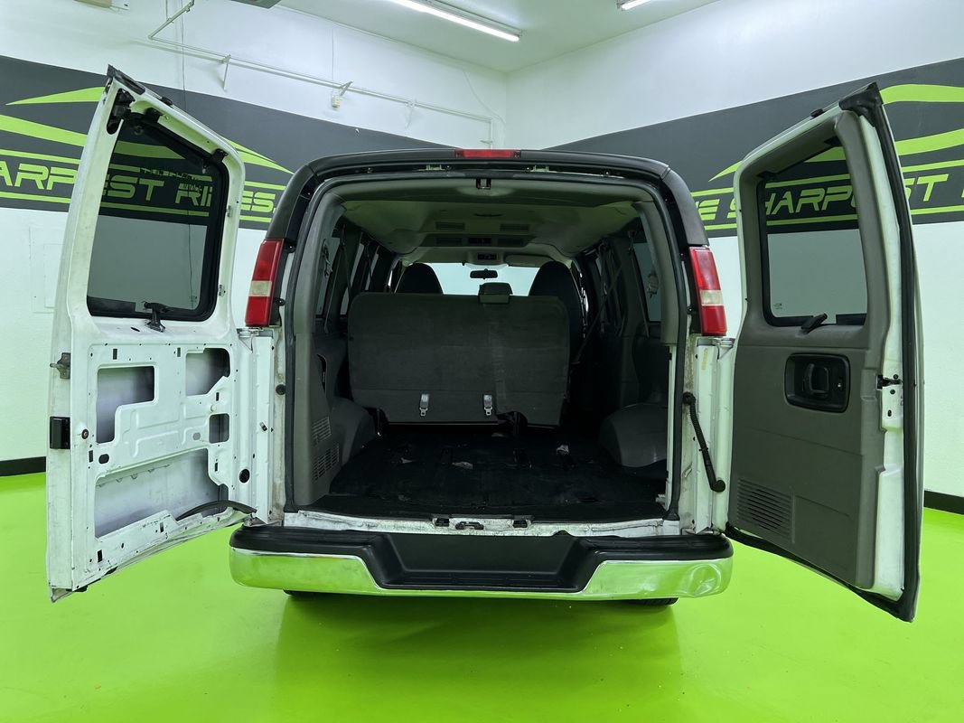 Used 2013 Chevrolet Express 2500 LT w/ LT Preferred Equipment Group RWD image 9