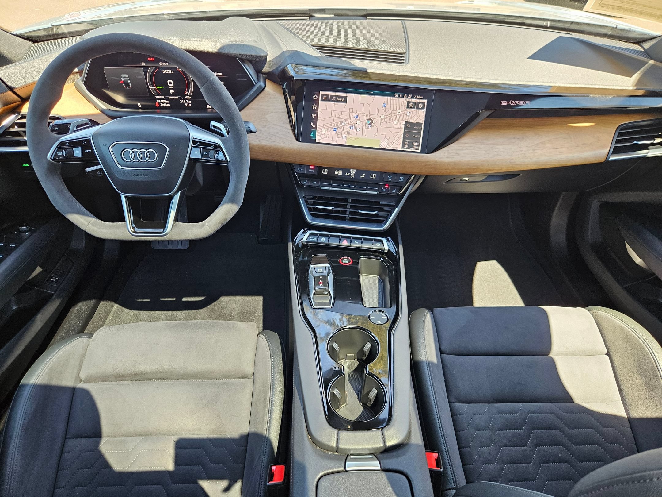 Used 2023 Audi e-tron GT Premium Plus w/ Executive Package AWD/4WD image 23