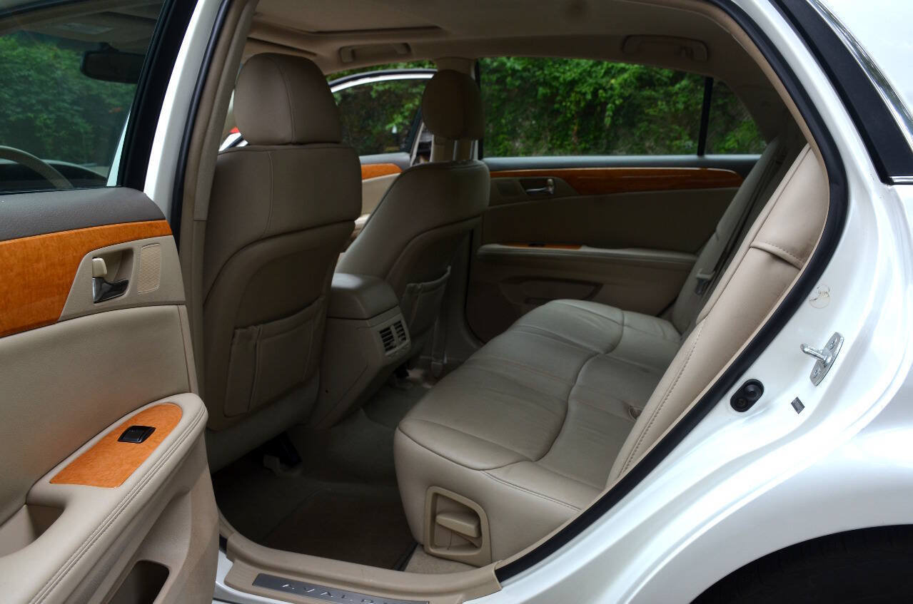 Used 2006 Toyota Avalon XLS FWD image 12