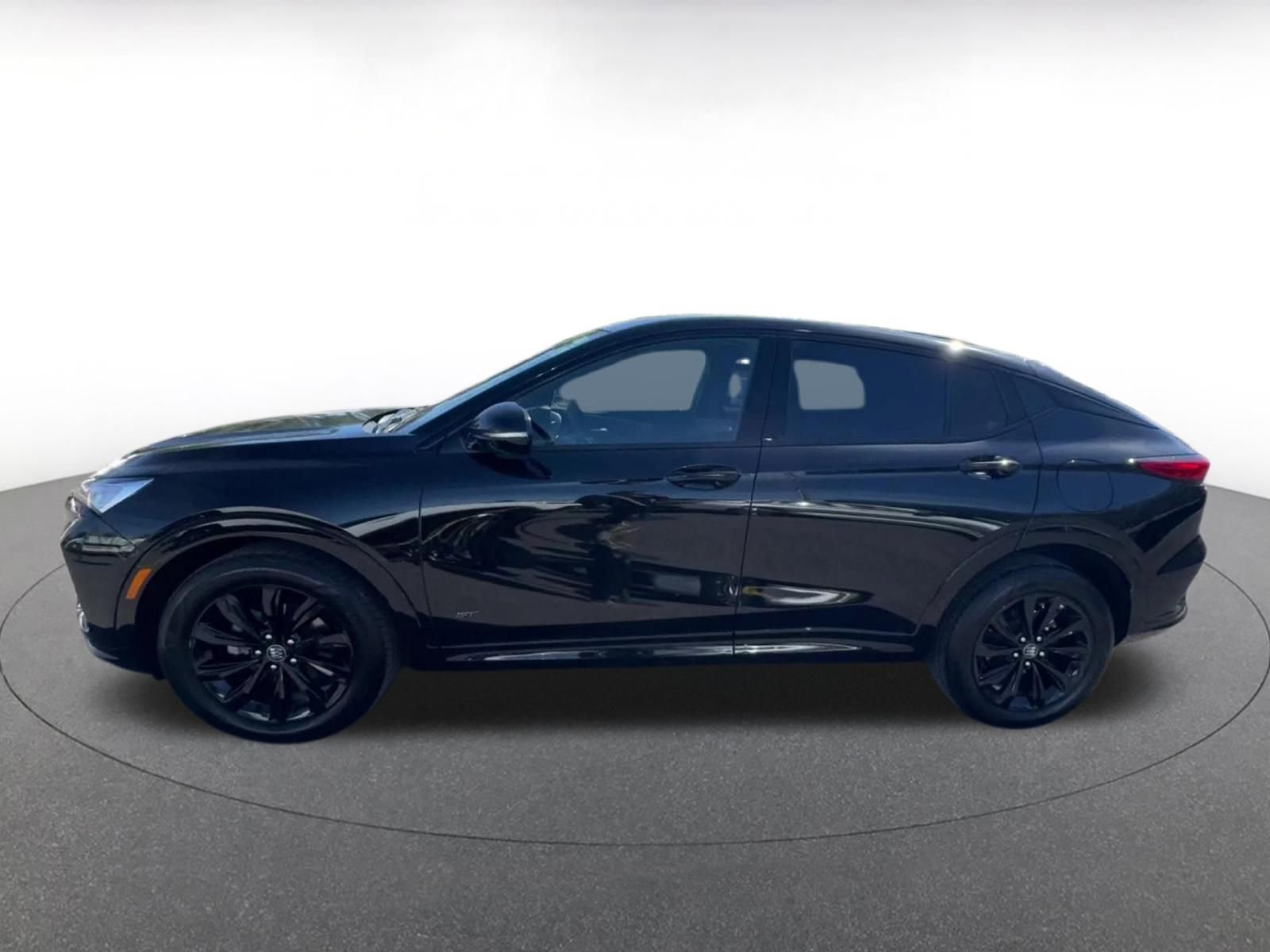 Used 2025 Buick Envista Sport Touring image 9