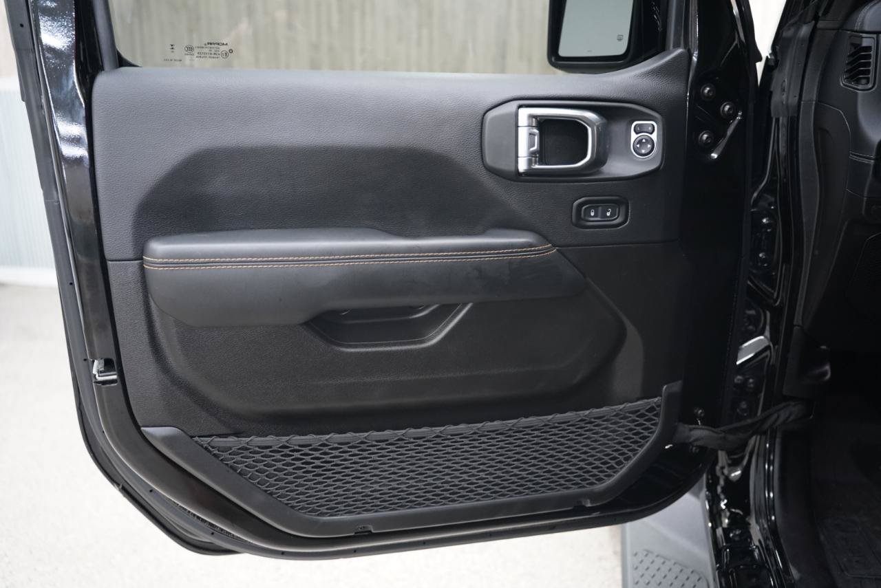 Used 2025 Jeep Gladiator Sport AWD/4WD image 24