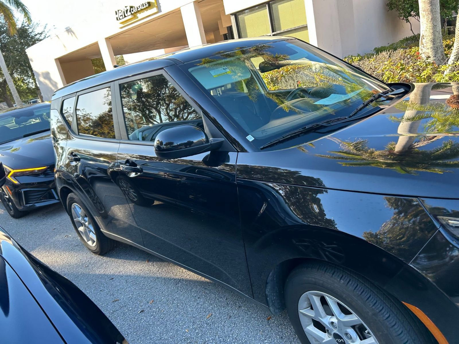 Used 2025 Kia Soul LX w/ LX Technology Package image 8