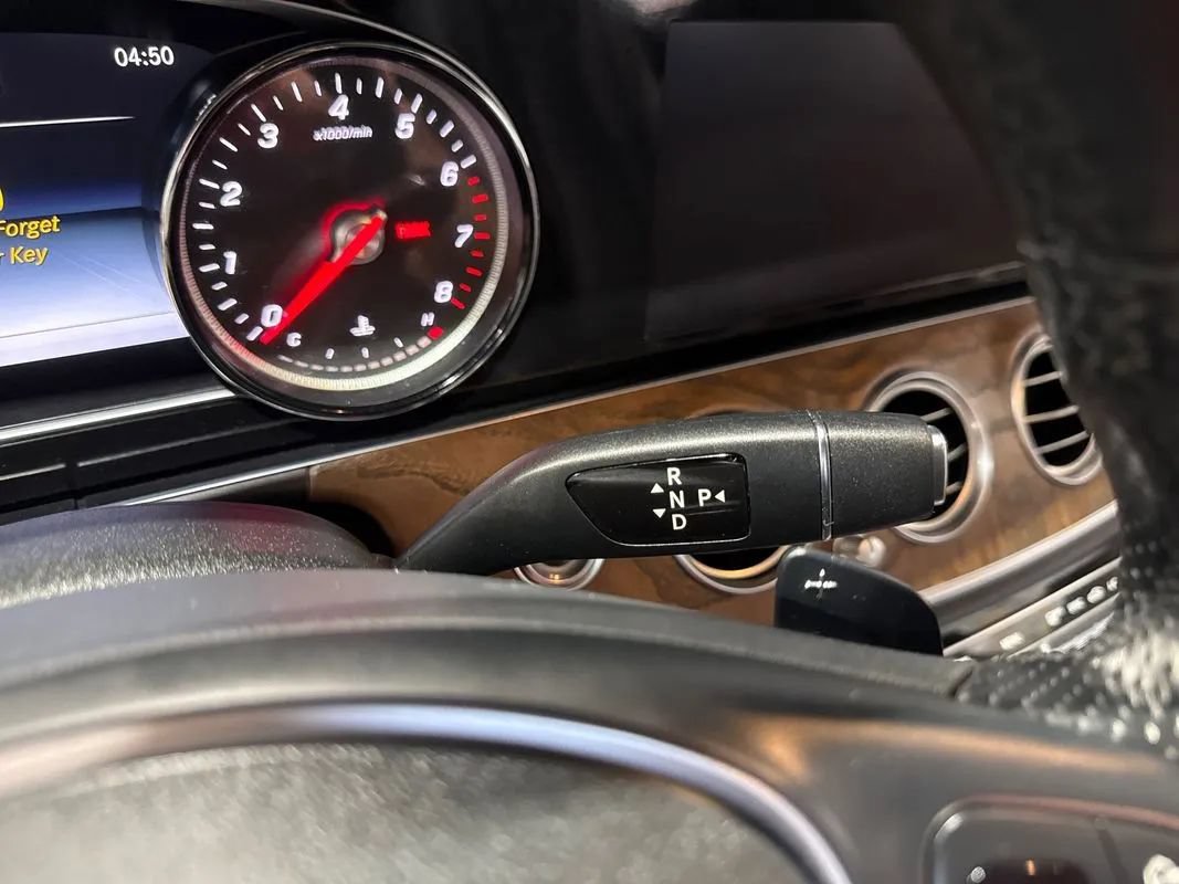 Used 2017 Mercedes-Benz E 400 4MATIC Wagon image 92