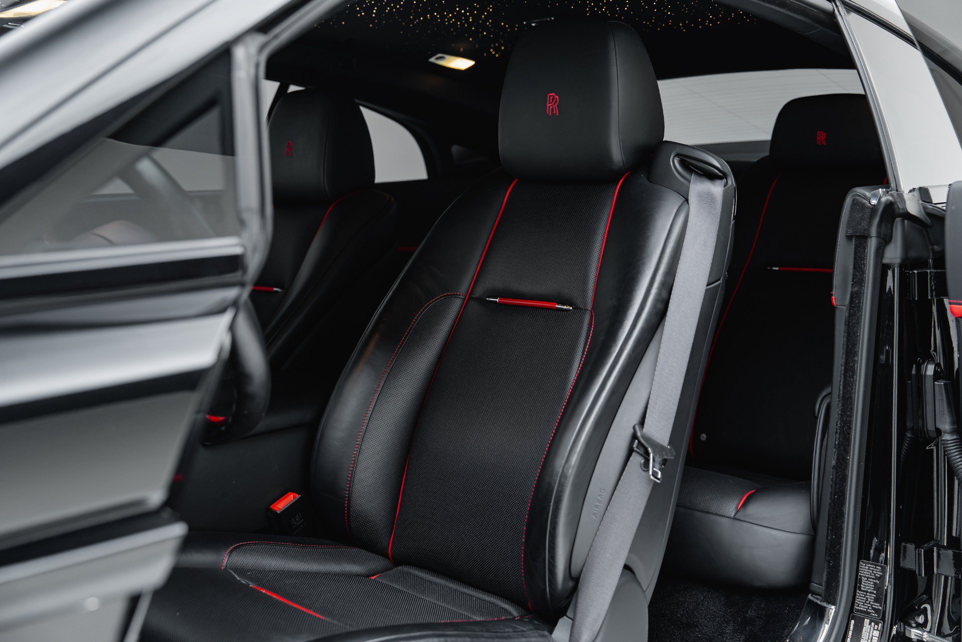 Used 2018 Rolls-Royce Wraith RWD image 4