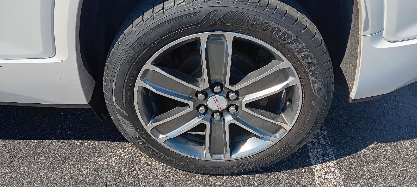 Used 2019 GMC Acadia Denali w/ Technology Package image 27