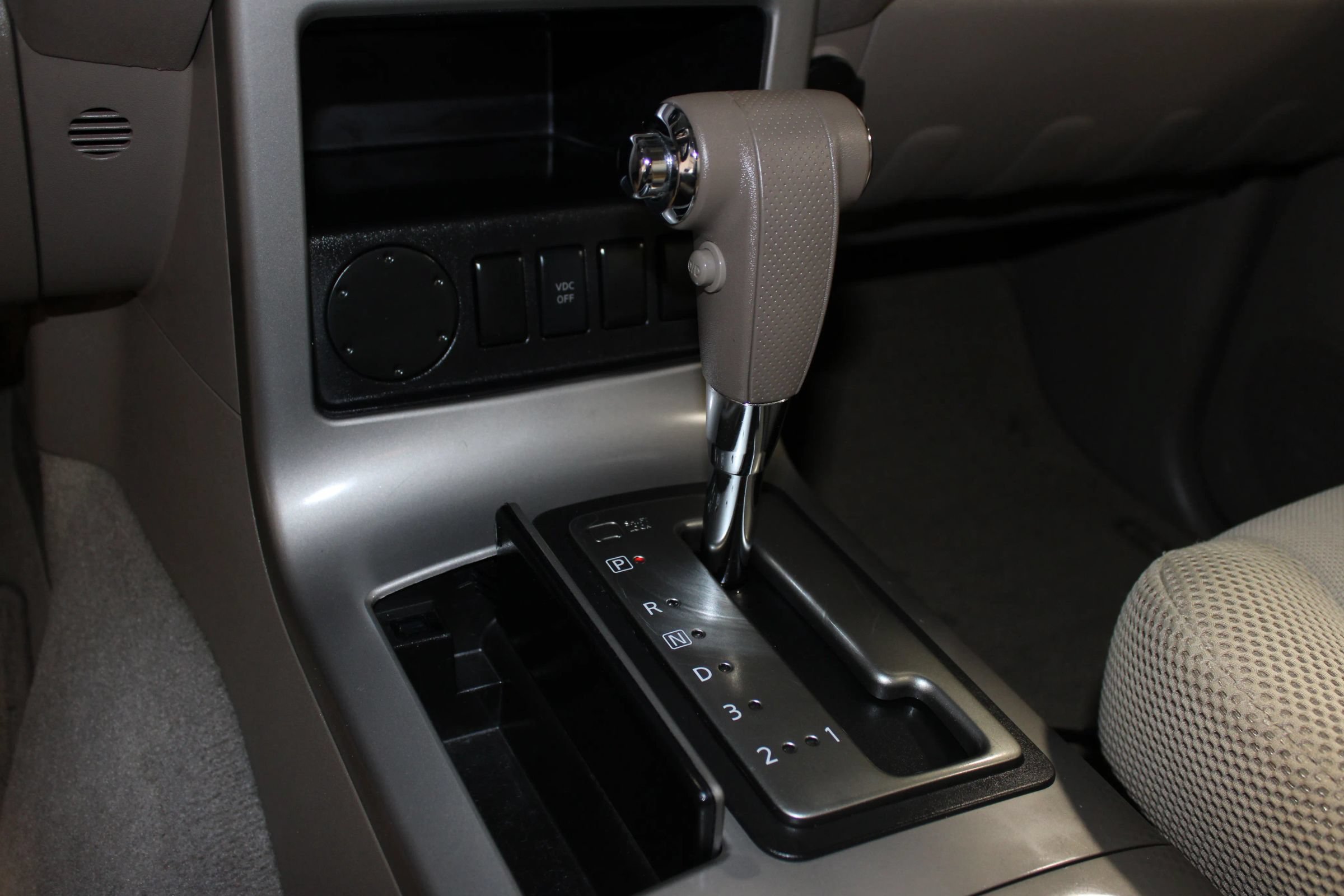 Used 2008 Nissan Pathfinder S RWD image 17