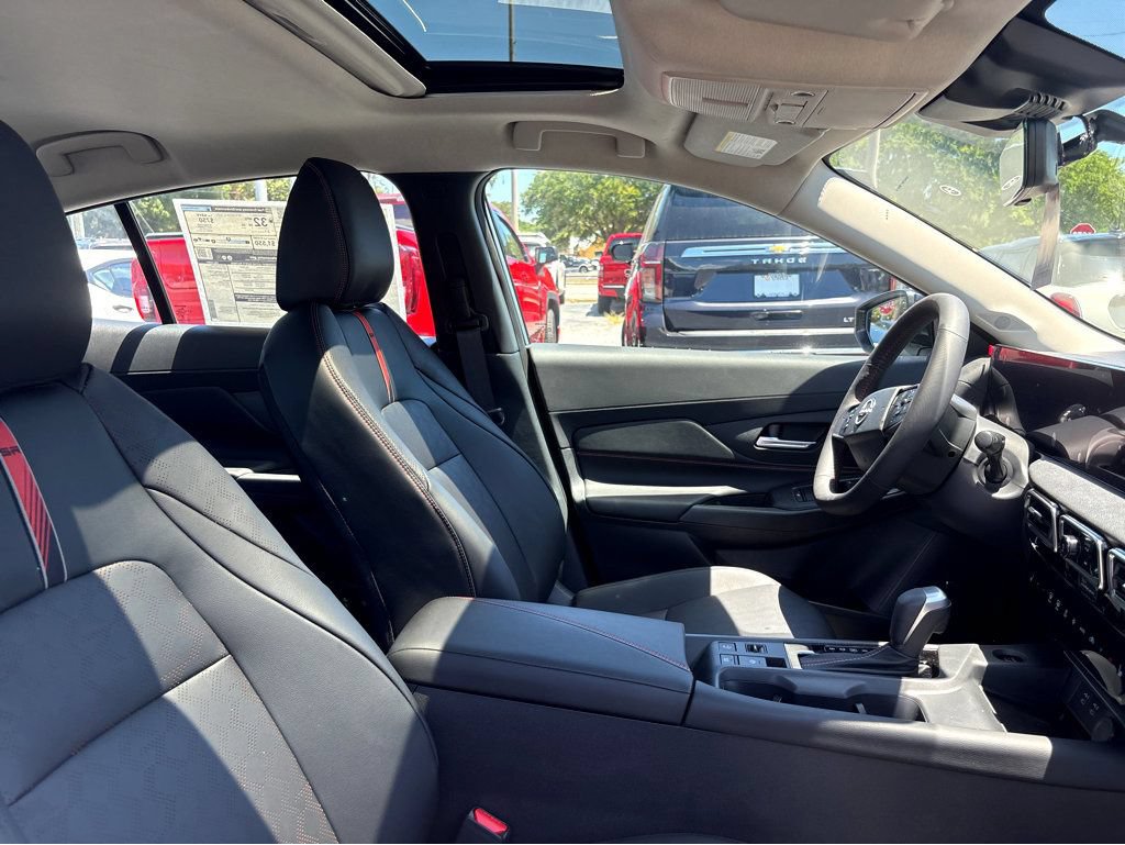 New 2026 Nissan Sentra SR w/ SR Premium Package FWD image 12
