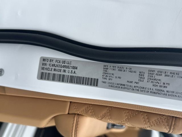 Used 2024 Jeep Grand Cherokee L Summit image 39