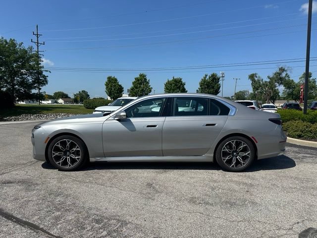 Used 2024 BMW i7 eDrive50 RWD image 4