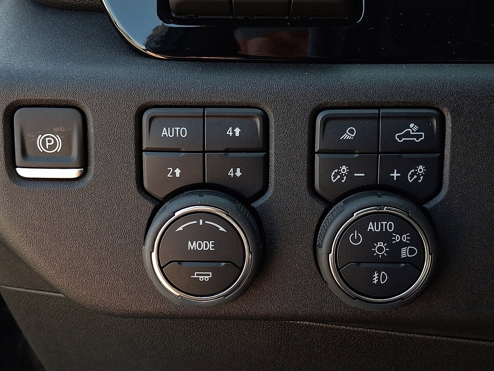 Used 2024 Chevrolet Silverado 2500 ZR2 w/ ZR2 Bison Edition image 24