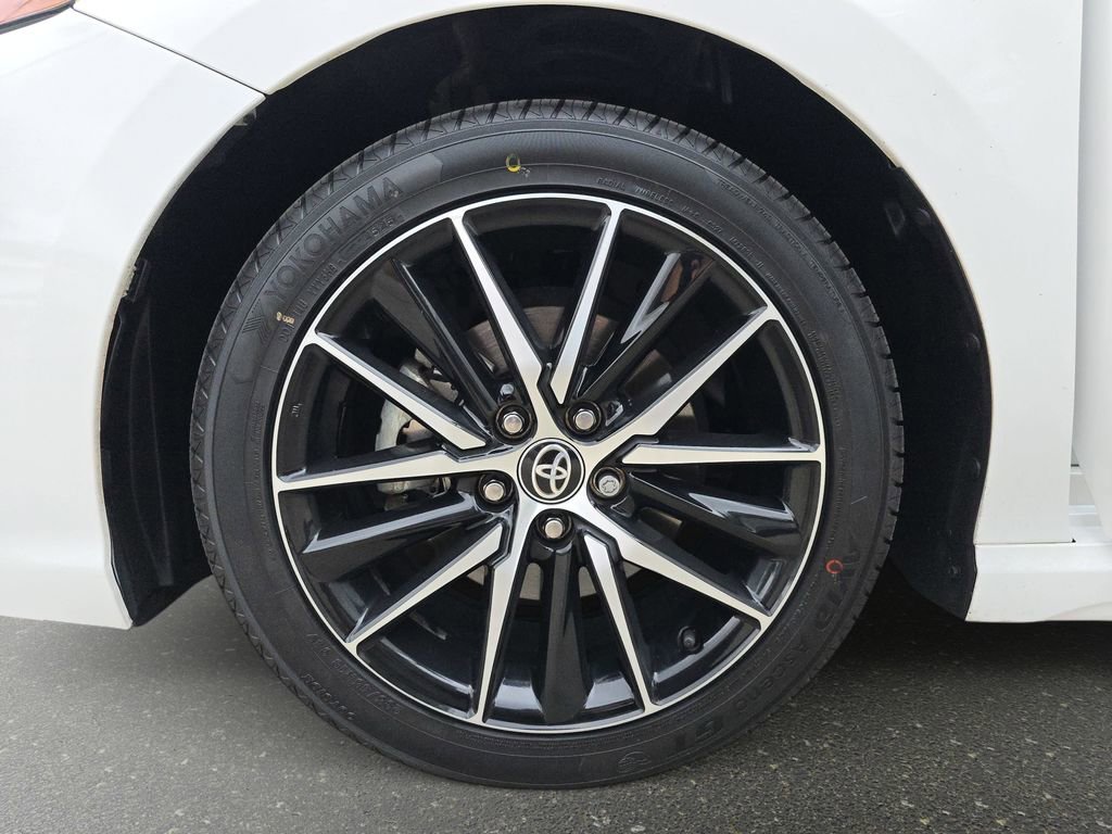 Used 2022 Toyota Camry SE image 35