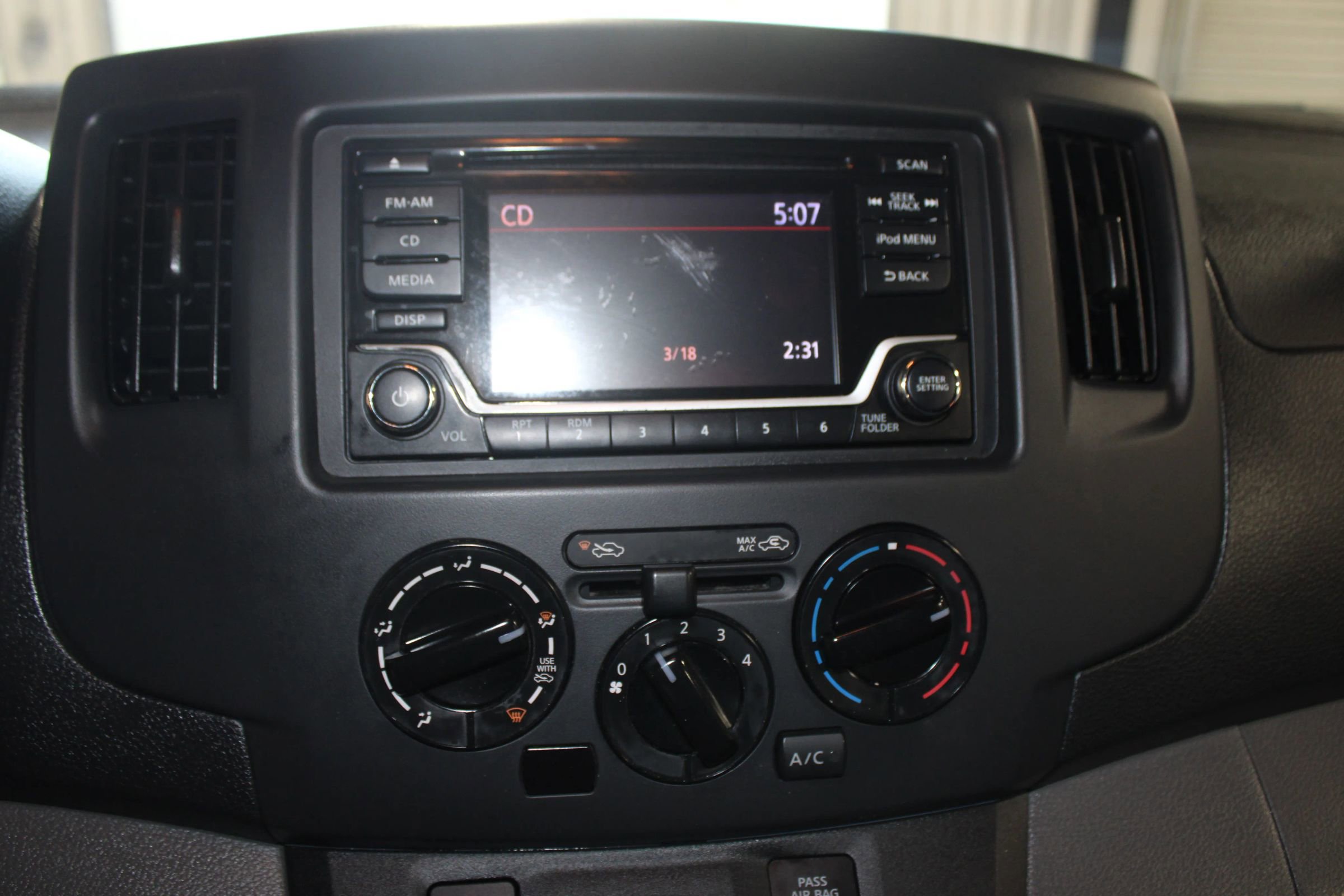 Used 2019 Nissan NV200 S image 19