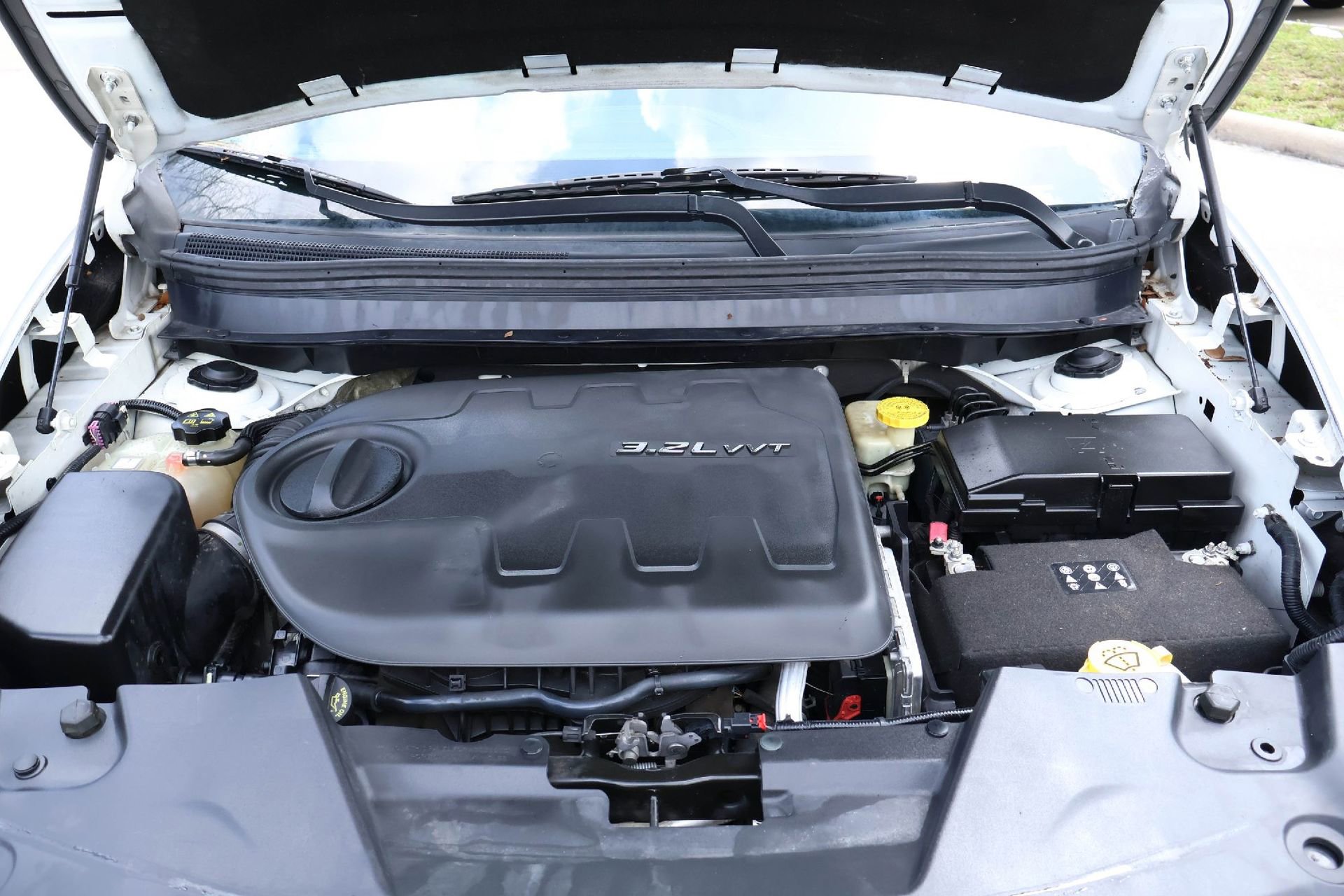 Used 2014 Jeep Cherokee Limited FWD image 9