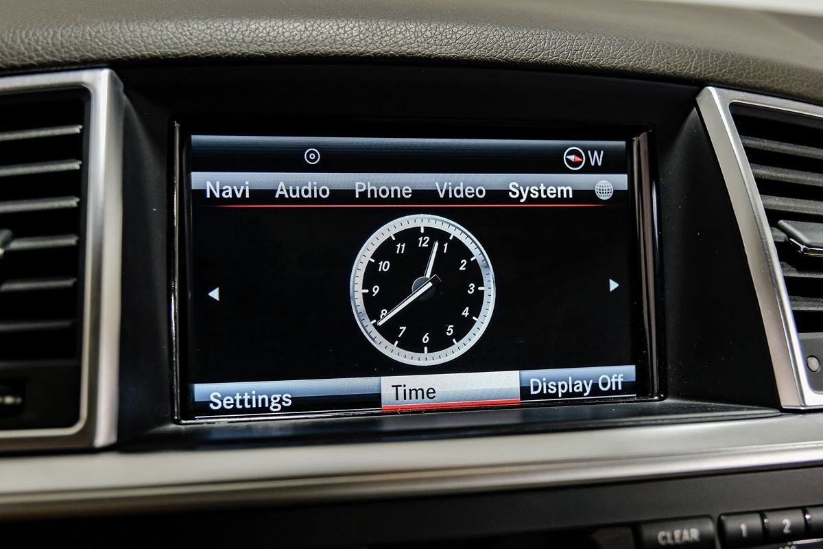 Used 2015 Mercedes-Benz ML 350 4MATIC w/ Premium 1 Package image 36