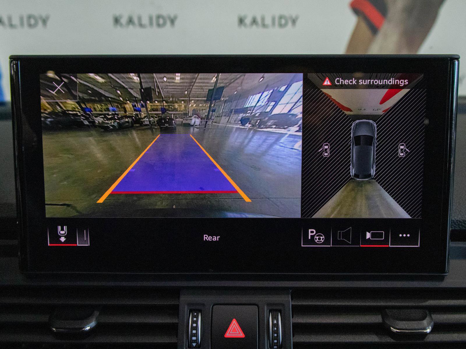 Used 2023 Audi SQ5 Prestige w/ Prestige Package image 7