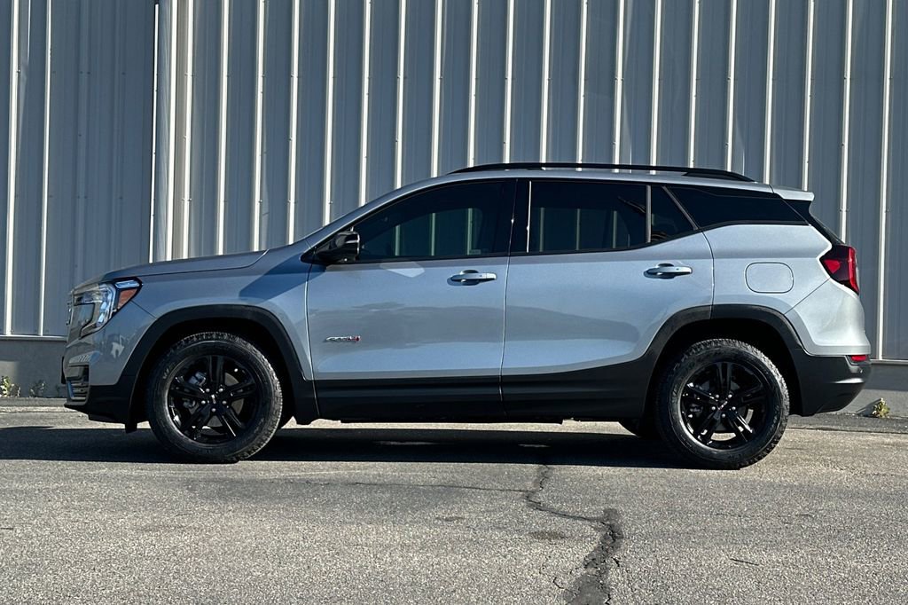 Used 2024 GMC Terrain AT4 w/ Infotainment Package II AWD/4WD image 7