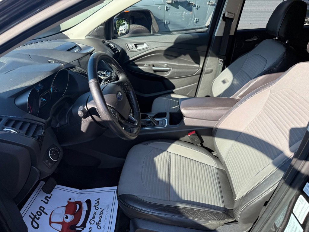 Used 2017 Ford Escape Titanium image 49