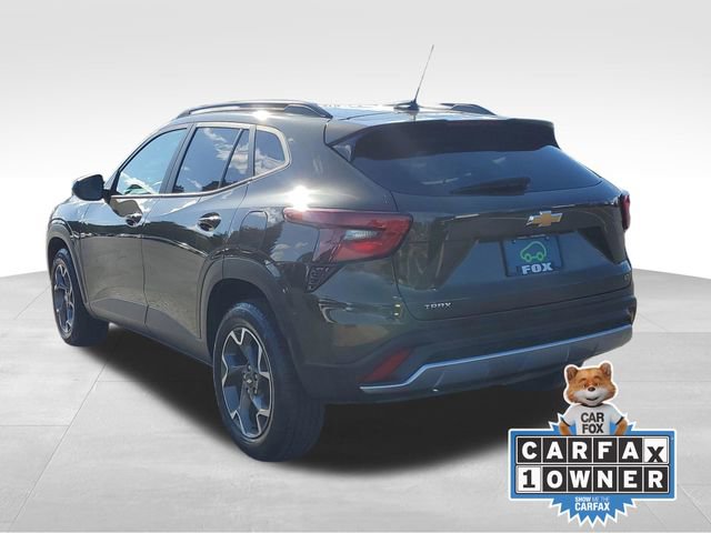 Certified 2024 Chevrolet Trax LT w/ LT Convenience Package FWD image 3