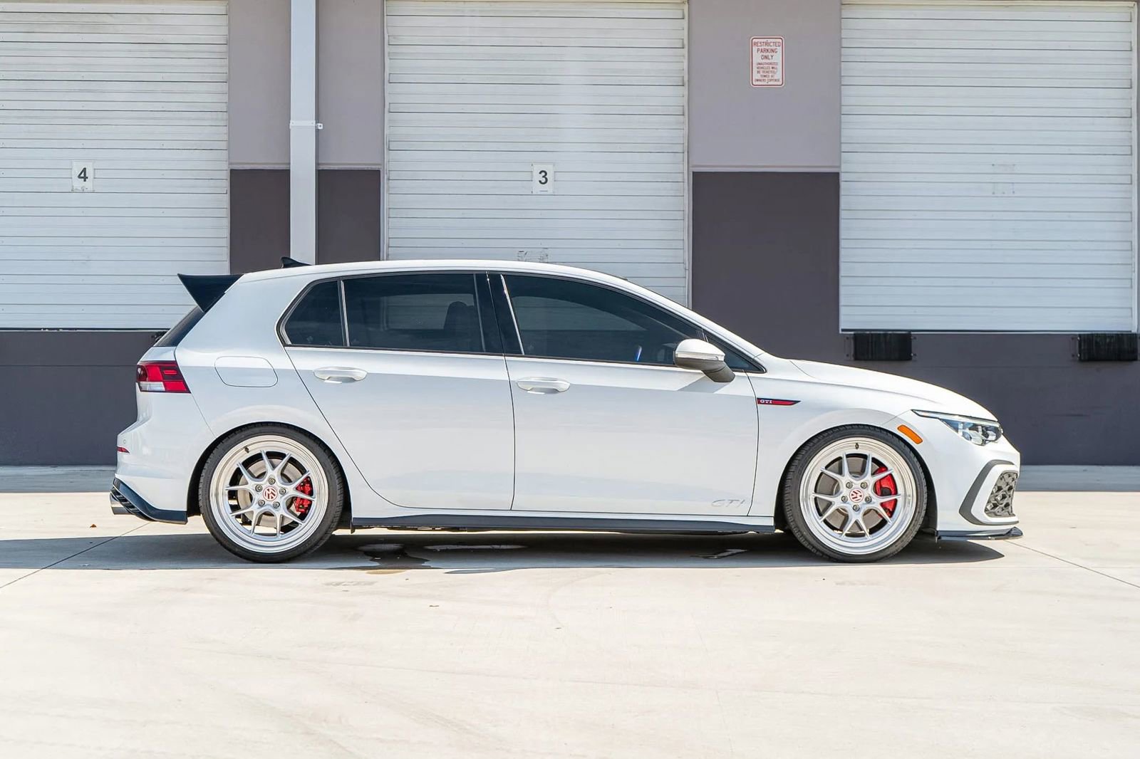 Used 2023 Volkswagen GTI SE w/ SE Leather Package FWD image 9