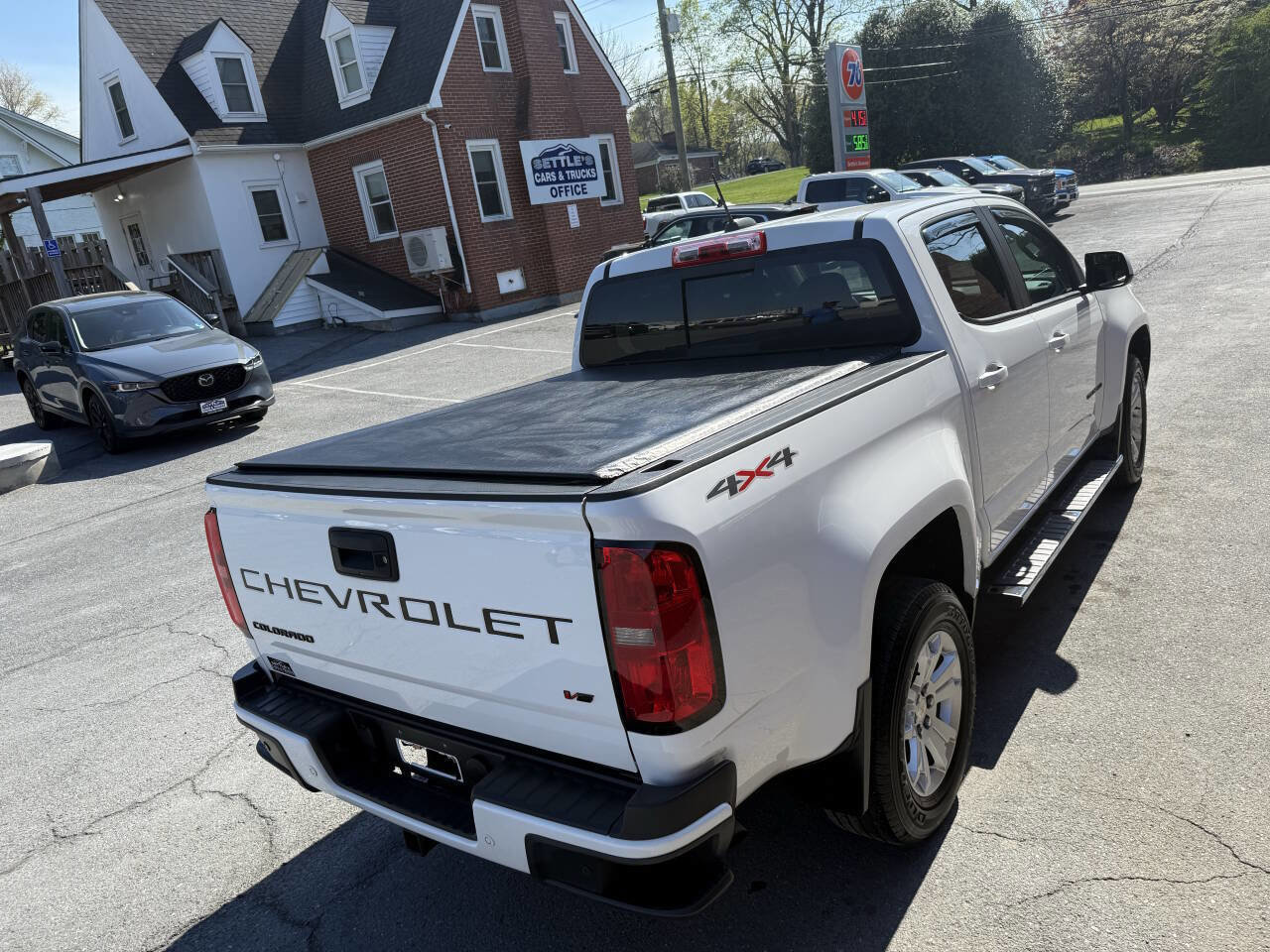 Used 2022 Chevrolet Colorado LT w/ Luxury Package AWD/4WD image 4