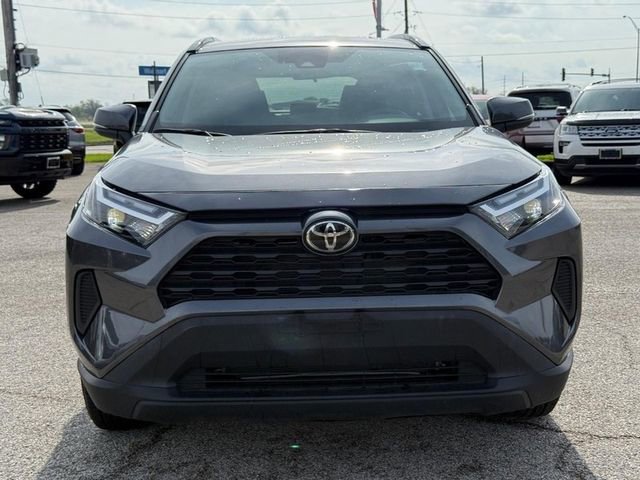 Used 2025 Toyota RAV4 XLE w/ Weather Package FWD image 9
