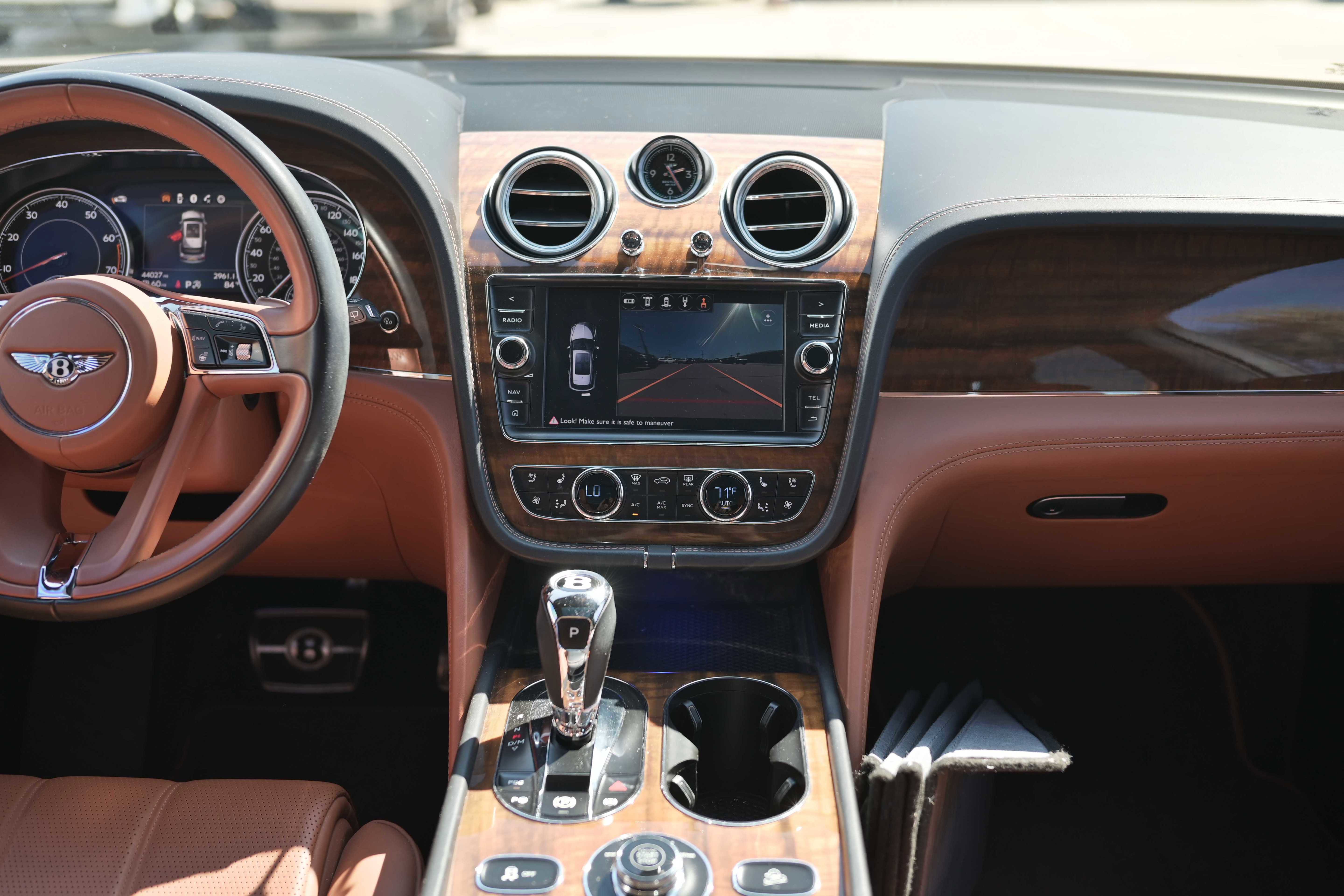 Used 2018 Bentley Bentayga AWD/4WD image 7