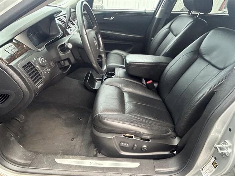 Used 2011 Cadillac DTS Limousine image 15