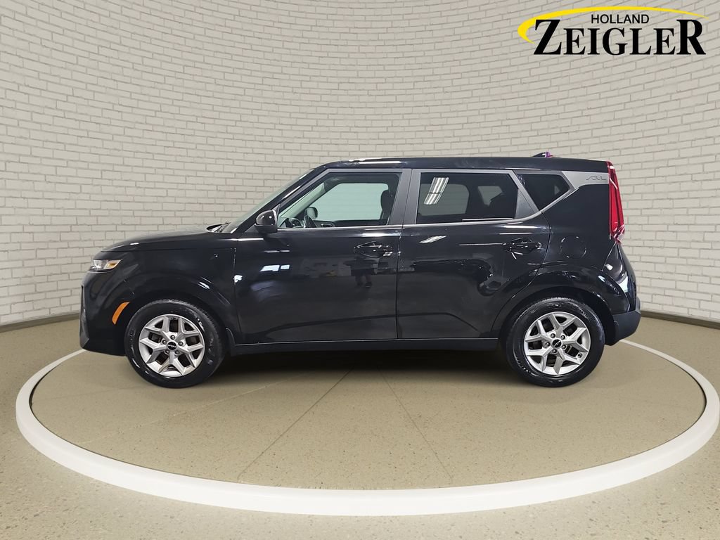 Used 2022 Kia Soul LX w/ Technology Package FWD image 8