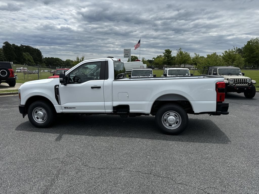 New 2025 Ford F250 XL w/ 360-Degree Camera Package RWD image 5