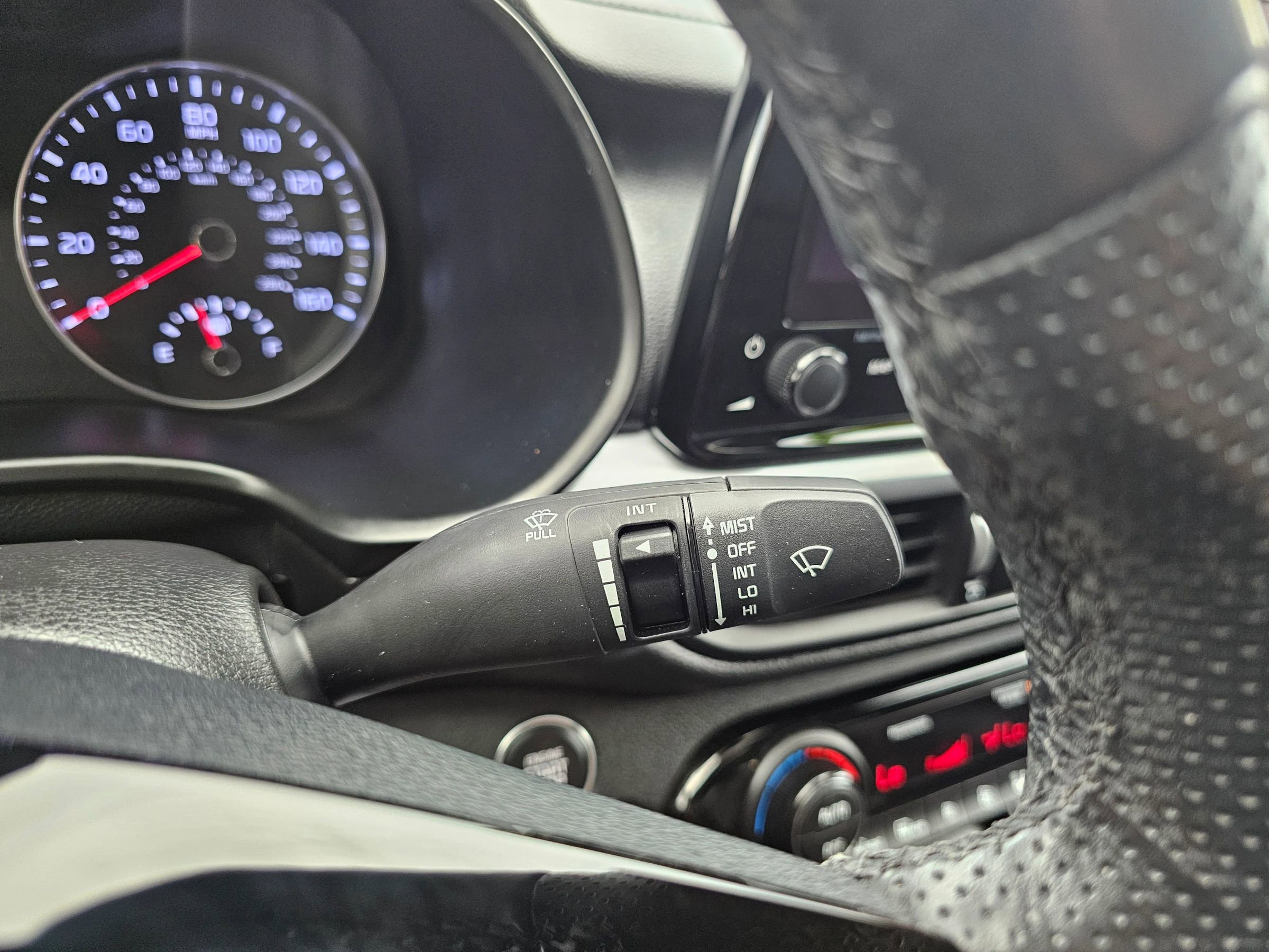 Used 2023 Kia Forte GT-Line w/ GT-Line Premium Package image 21