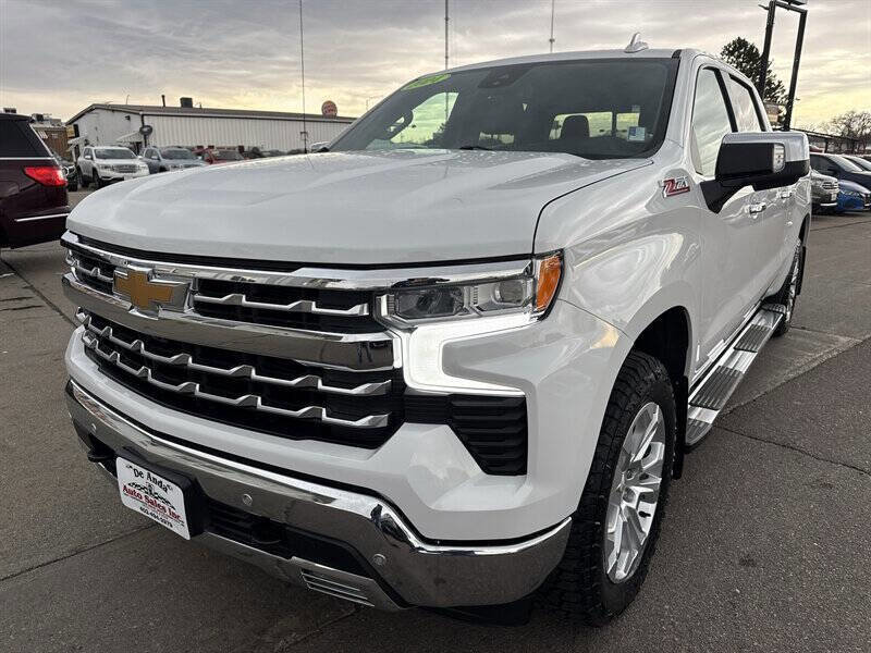 Used 2024 Chevrolet Silverado 1500 LTZ image 1