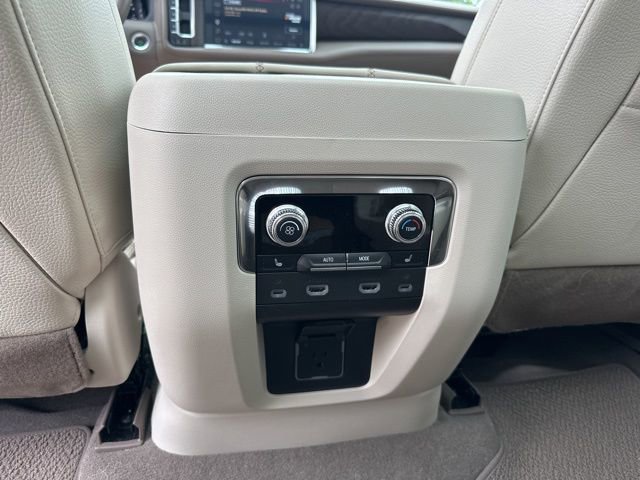 Used 2023 GMC Yukon Denali w/ Denali Reserve Package AWD/4WD image 23