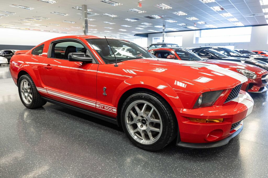 Used 2007 Ford Mustang Shelby GT500 RWD image 4